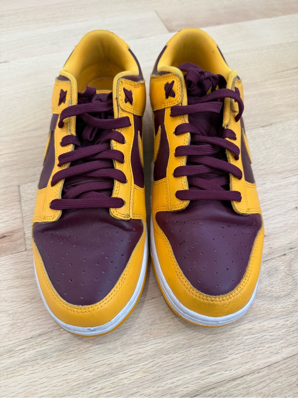 Nike Men's Low-Top Sneakers in Maroon and Yellow